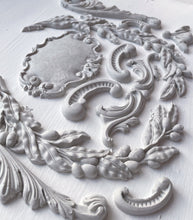 Olive Crest IOD Decor Mould (6″X10″)