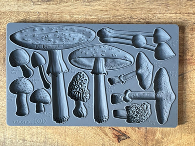Toadstool IOD Decor Mould (6″X10″)