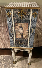Mini Bird Dresser