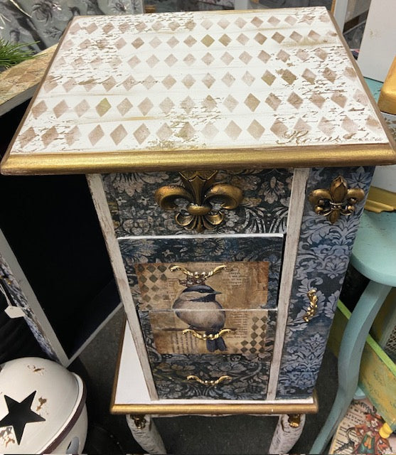 Mini Bird Dresser