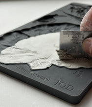 Spring Garden IOD Decor Mould (6″x10″)