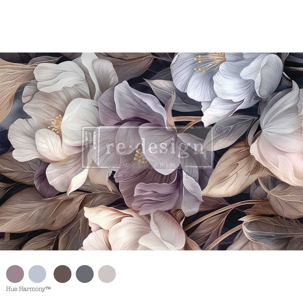 A Decoupage Fiber – Petals in Pose