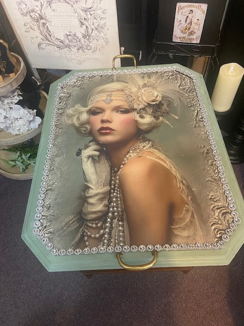 Green Side Table with Lady