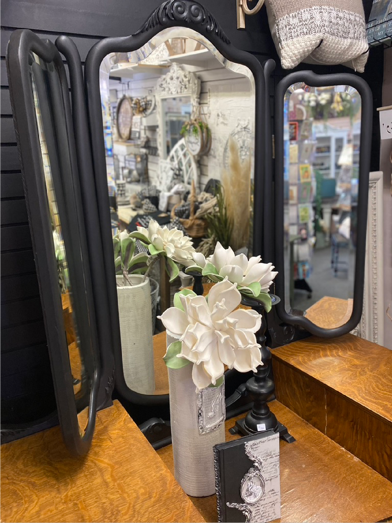 Serpentine Dressing Table – Raggs to Riches